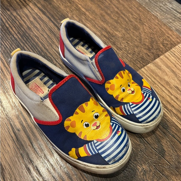 Playful Tiger Print Kids Slip-On Sneakers - Picture 2 of 6